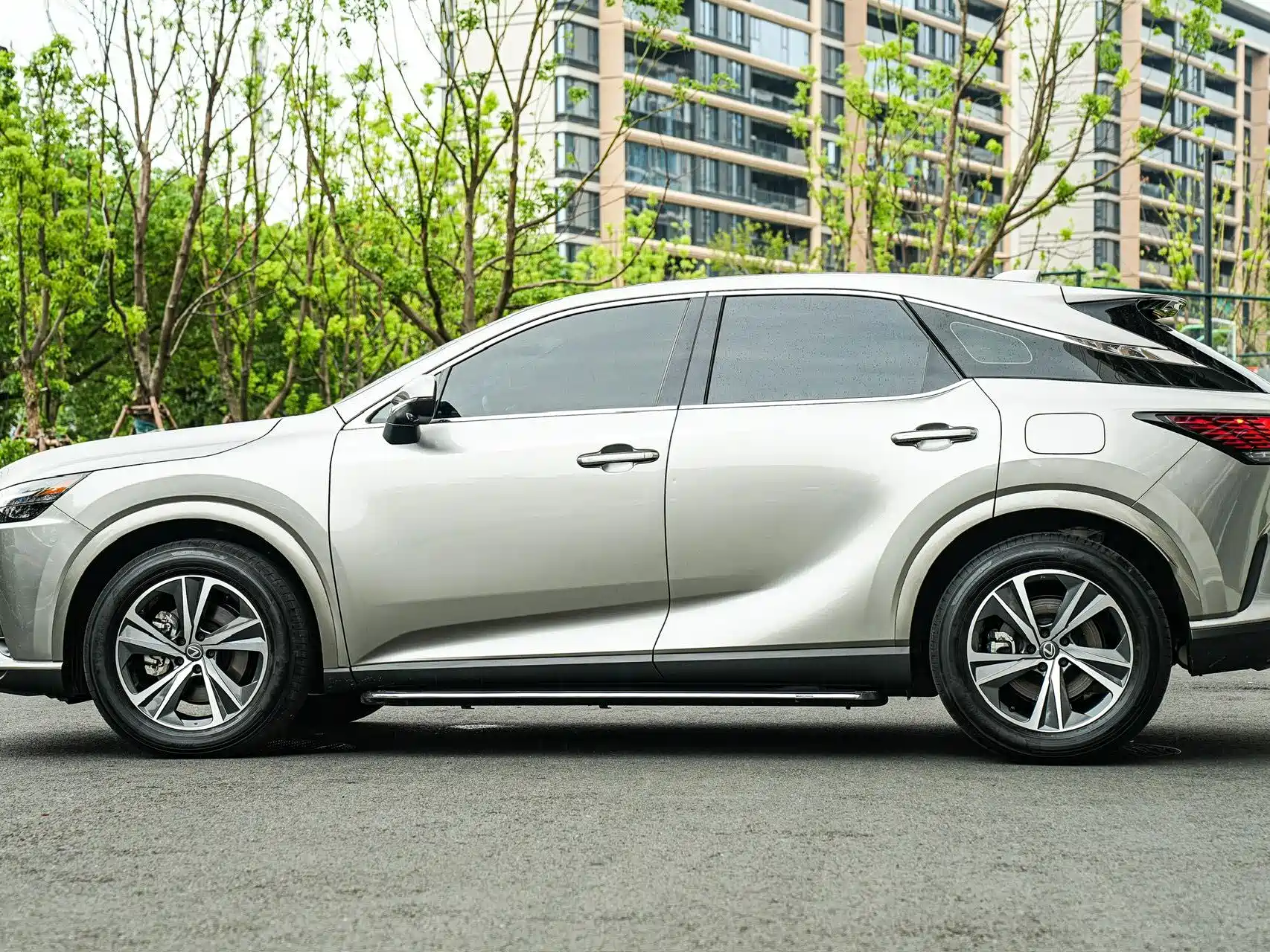 Фото 7 - Lexus RX