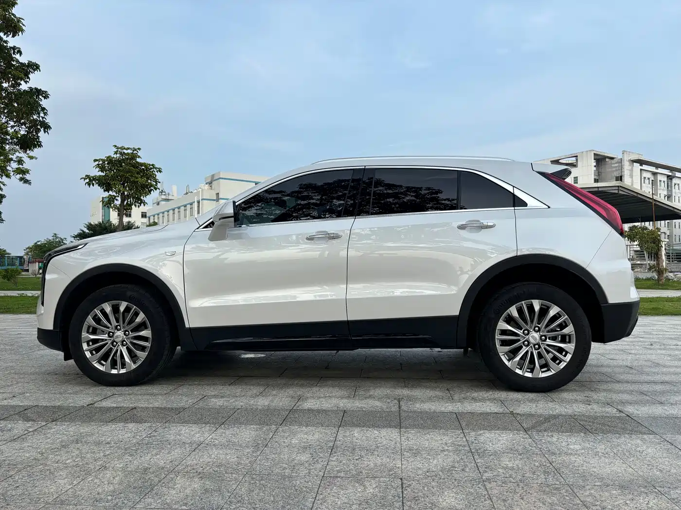 Cadillac XT4 2024 Facelift 28T 2WD Luxury фото 9
