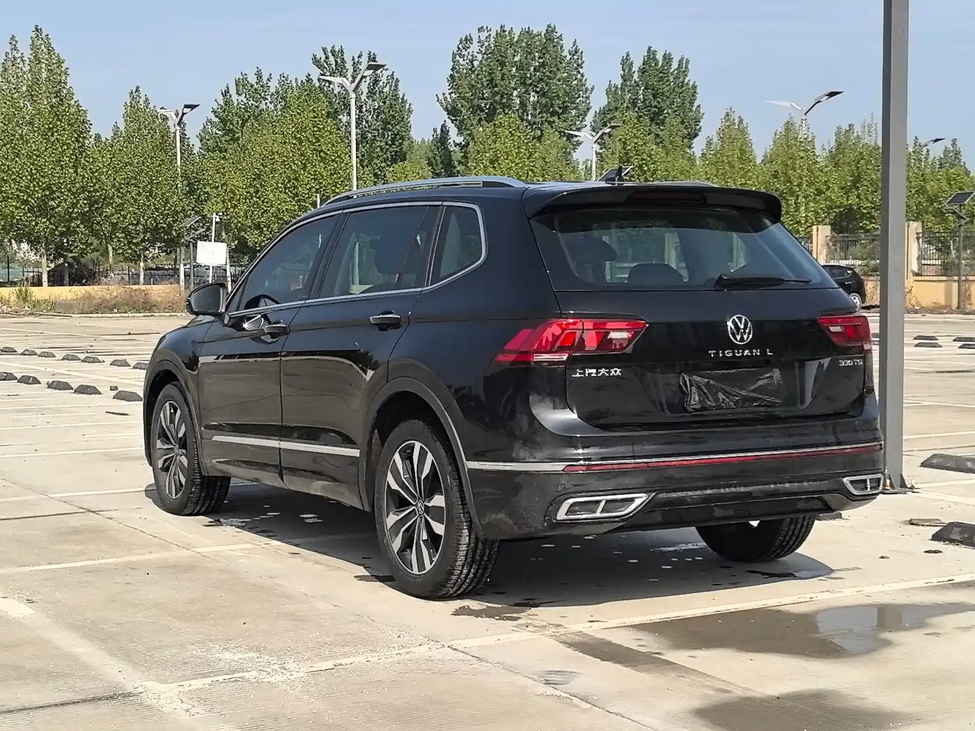 Volkswagen Tiguan L 2025 330TSI Automatic 2WD R-Line Dragon Glory Edition фото 7