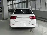 Фото 4 - Geely Vision