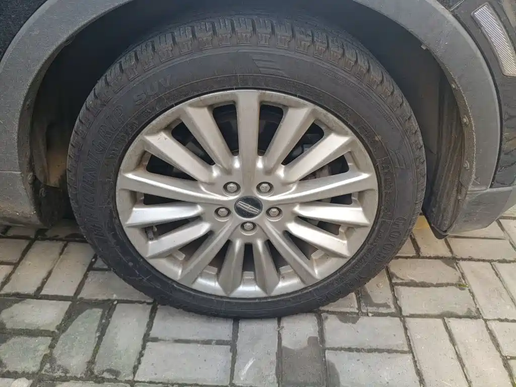 Фото 8 - Lincoln MKC