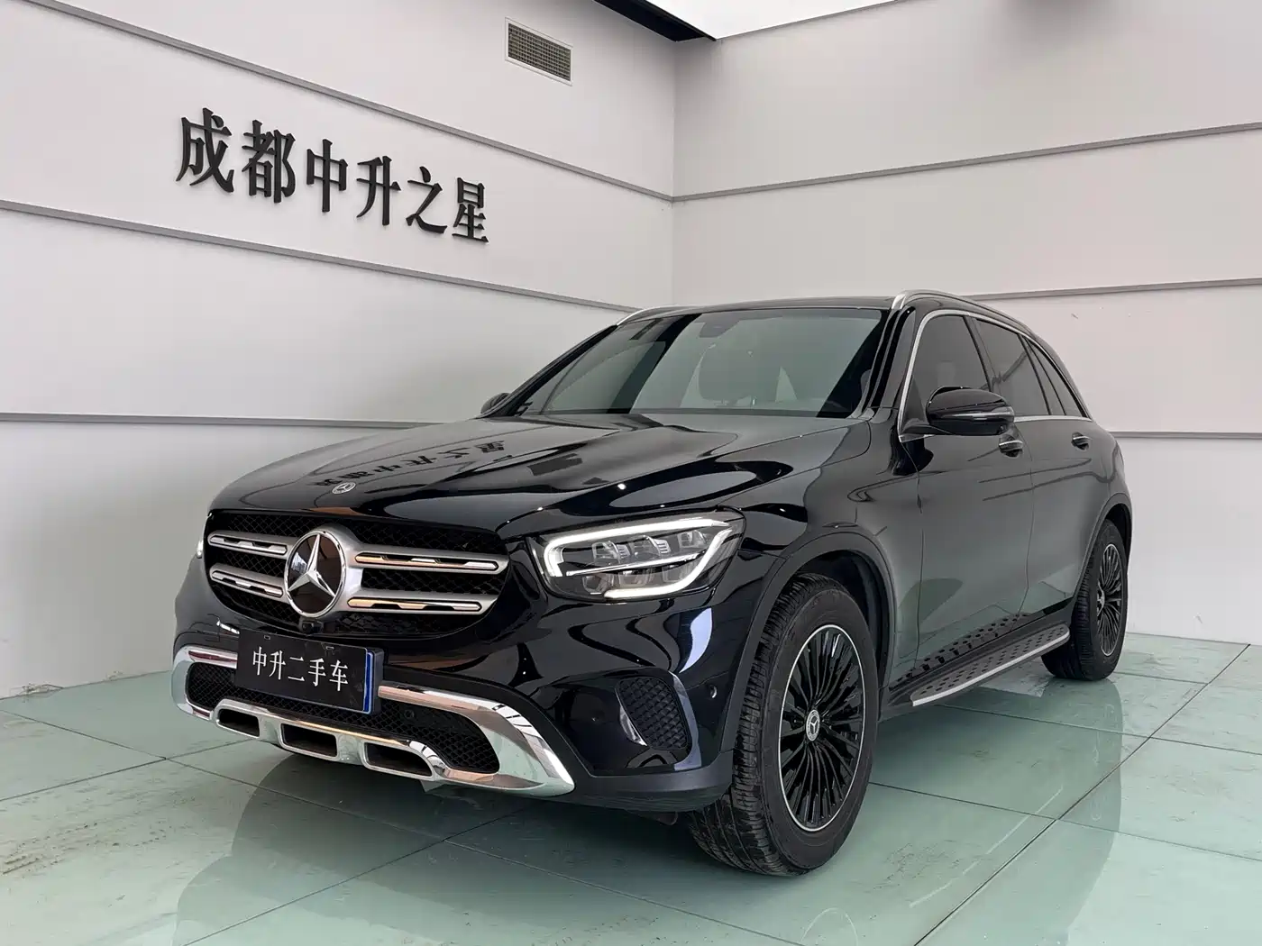 MERCEDES-BENZ GLC