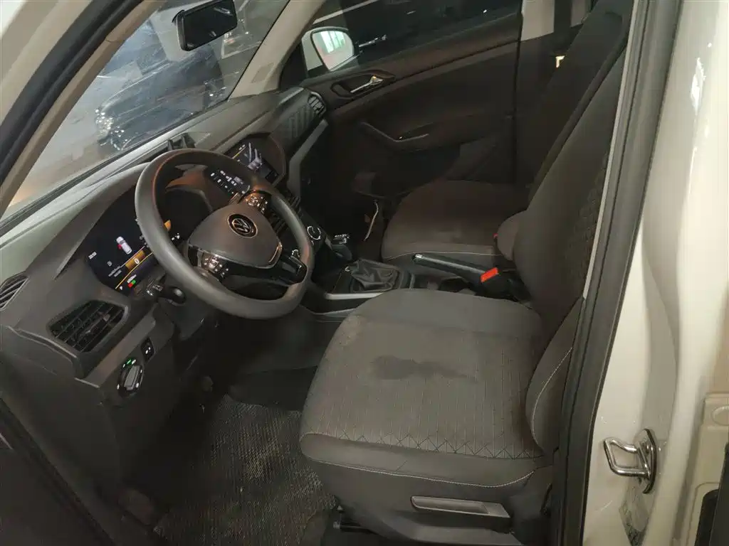 VOLKSWAGEN TU KAI