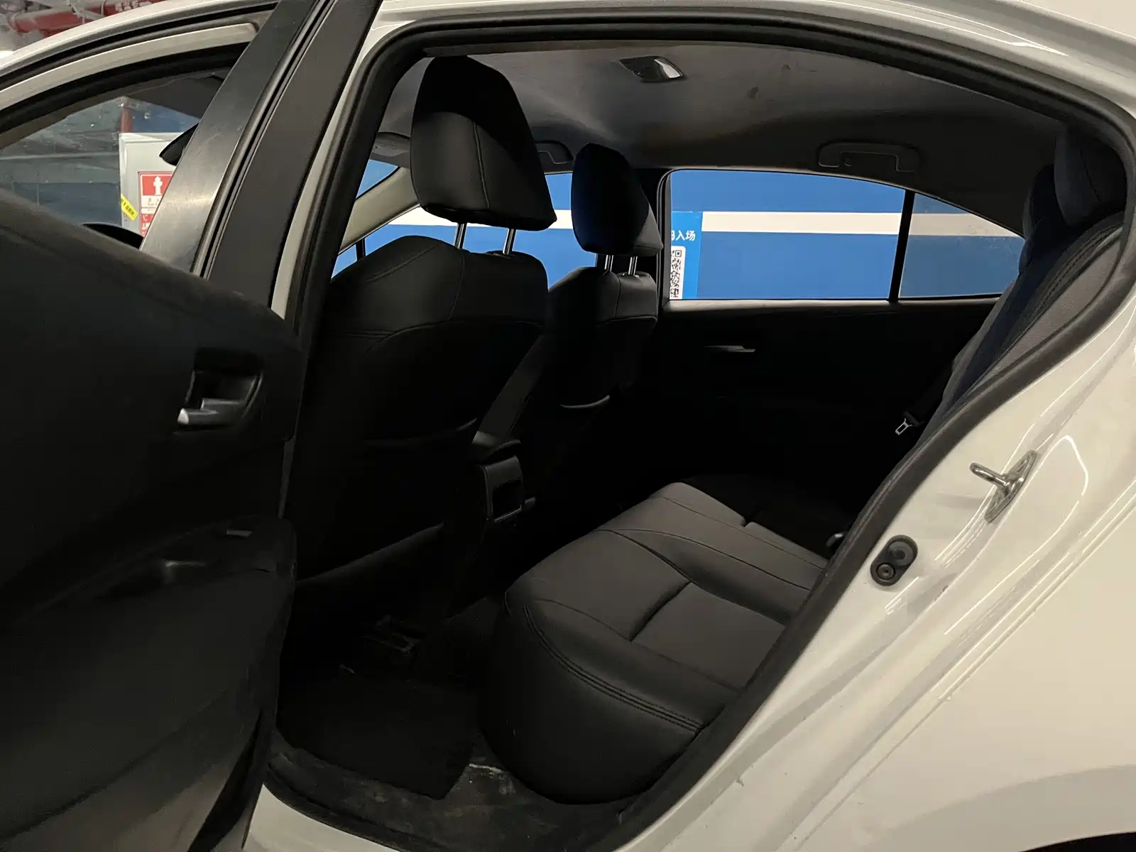 Photo 13 - Toyota Corolla