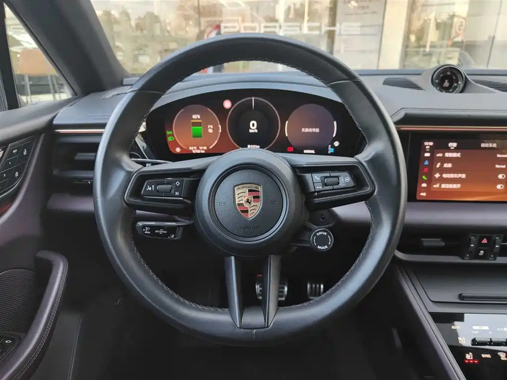 PORSCHE MACAN NEW ENERGY