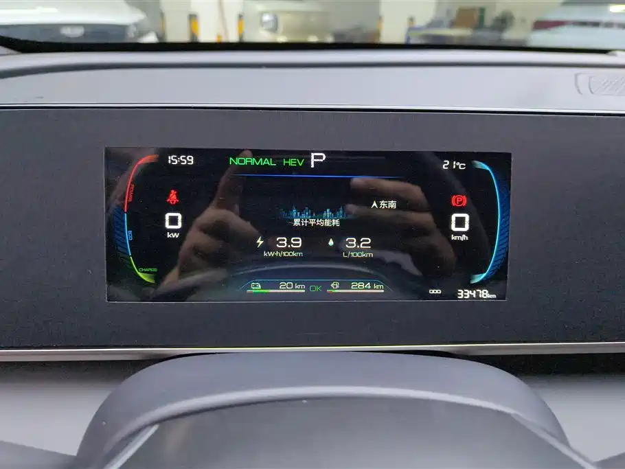 BYD Qin L 2024 DM-i 80KM Leading Edition фото 13