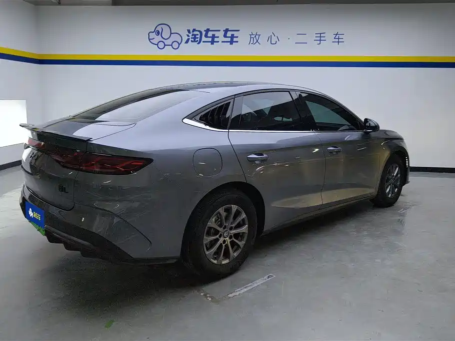 BYD Qin L 2024 DM-i 80KM Leading Edition фото 3