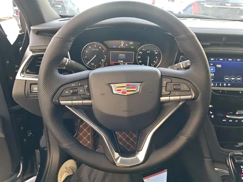 Cadillac XT6 2021 2.0T 7-seater 4WD Luxury фото 11