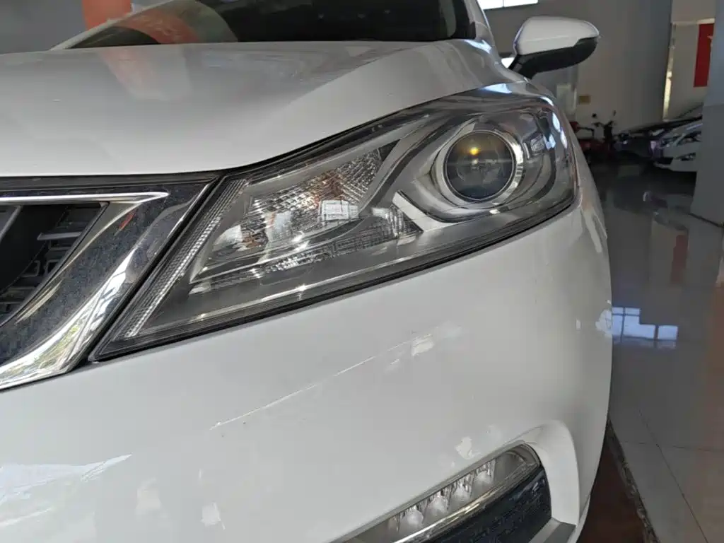 صورة 24 - Geely Emgrand GS
