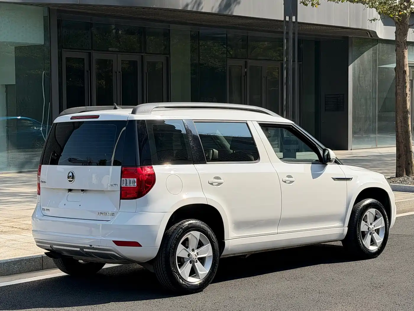 Škoda Yeti 2017 TSI280 DSG Advance фото 6