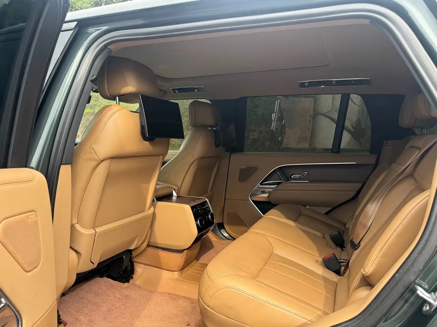 Land Rover Range Rover 2023 3.0 L6 400PS Genesis Extended Version фото 7