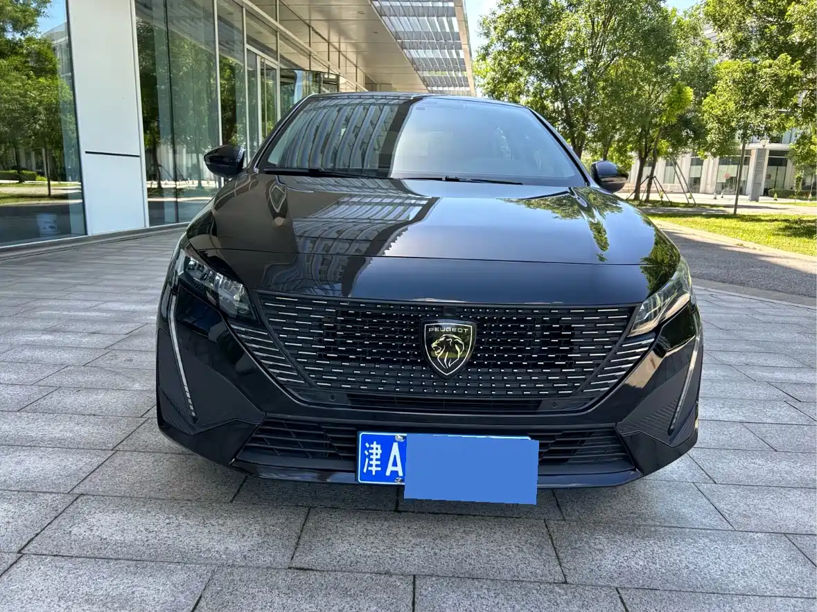 Peugeot 408 2022 1.6T Light Chaser Edition фото 2