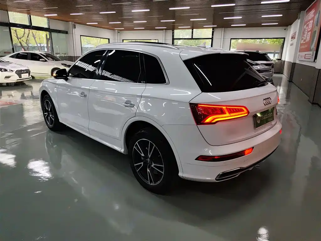 Audi Q5L 2020 40 TFSI Prestige Fashion фото 5