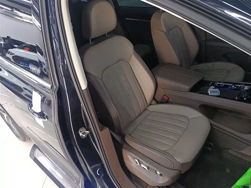 Volkswagen Viloran 2023 330TSI Luxury Edition фото 19