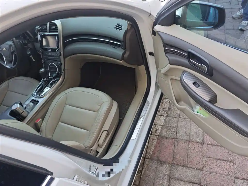 Chevrolet Malibu 2013 2.4L Automatic Luxury Edition фото 20