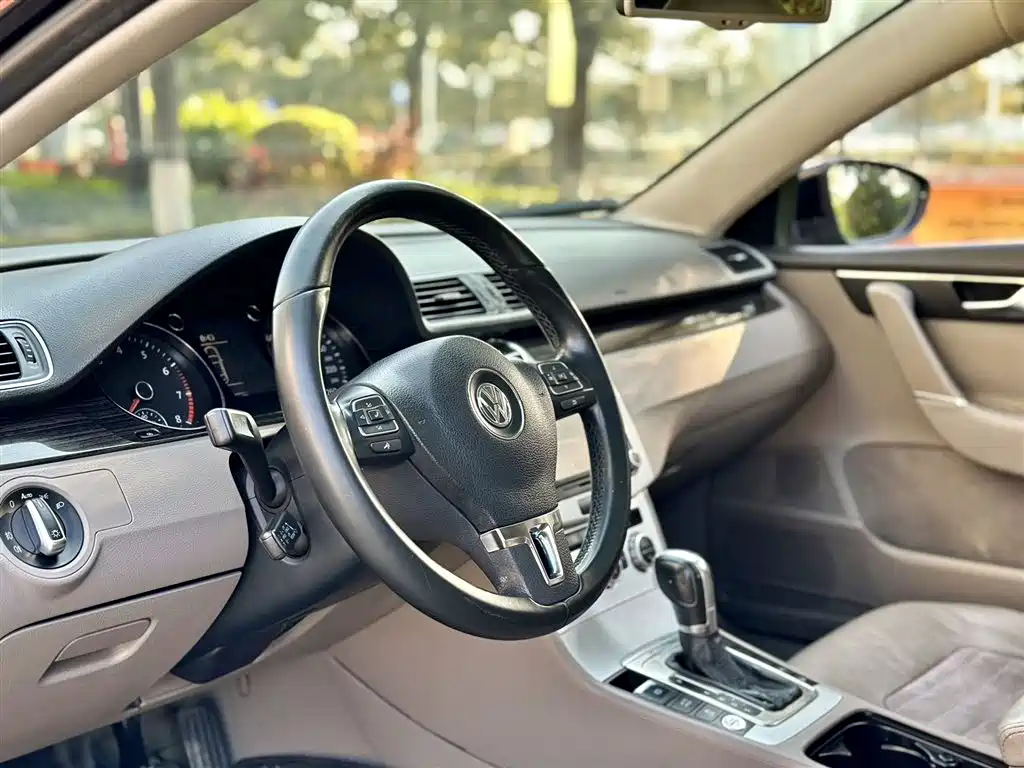 Volkswagen Magotan 2012 1.8TSI Premium фото 7