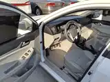 Фото 16 - Geely Vision