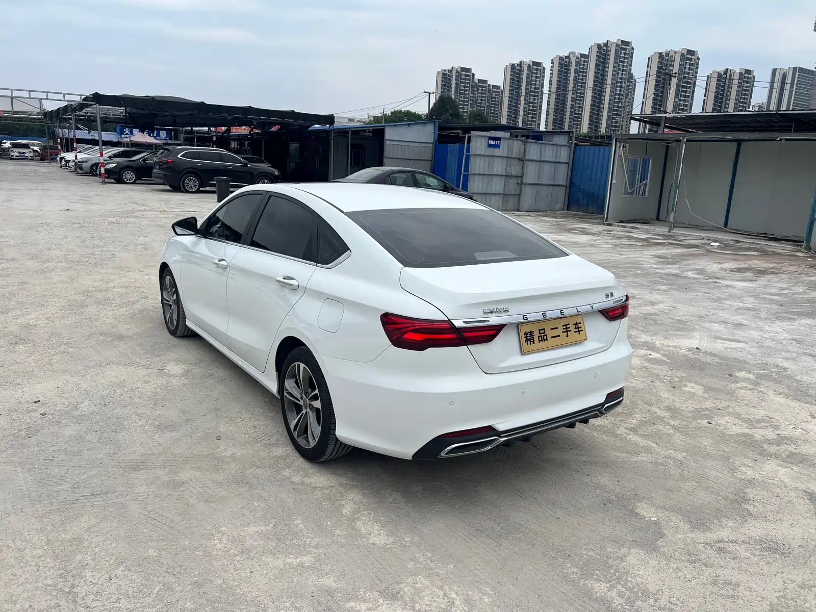 Фото 15 - Geely Binrui