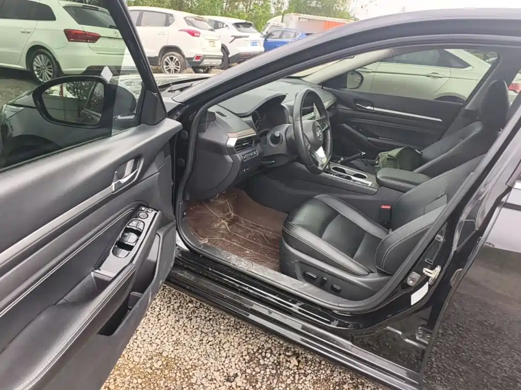 Photo 16 - Nissan Teana
