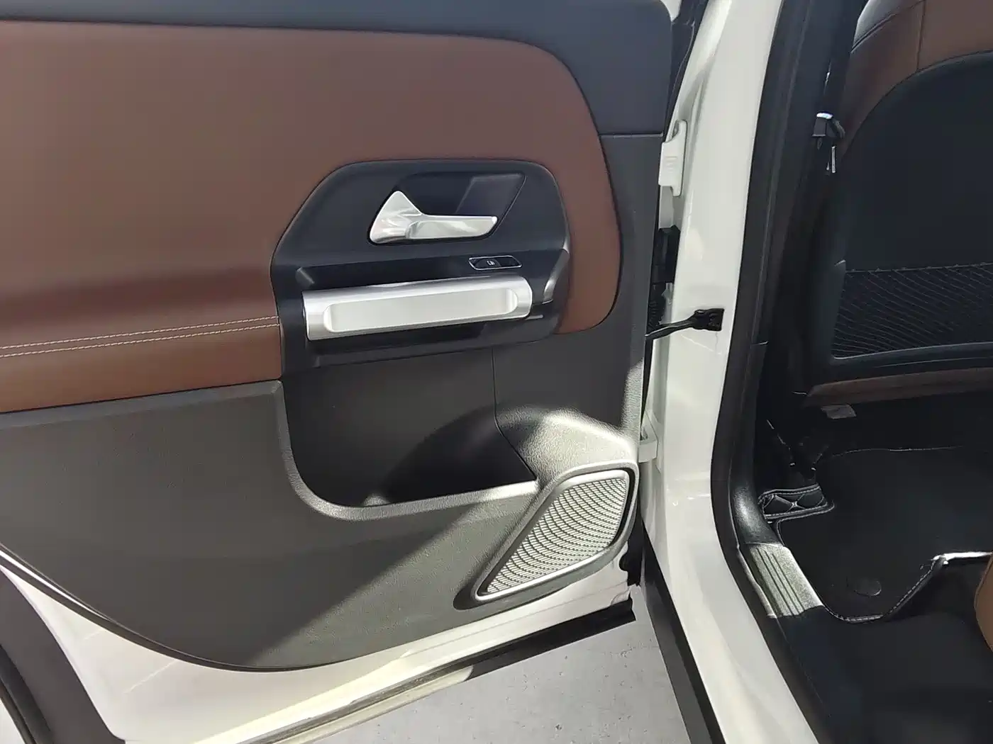 Mercedes-Benz GLB 2024 GLB 200 Fashion фото 15