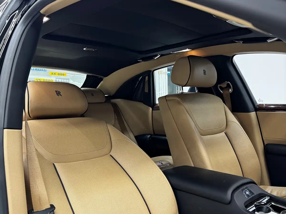 Фото 6 - Rolls-Royce Ghost