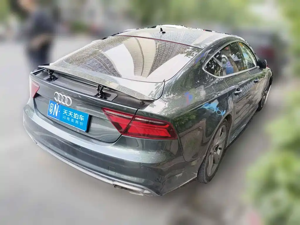 Фото 2 - Audi A7