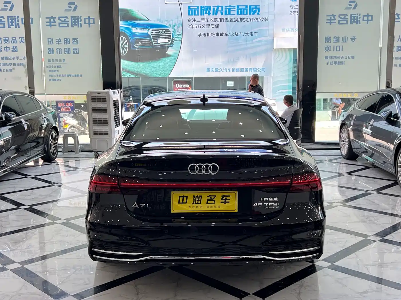 Фото 17 - Audi A7L