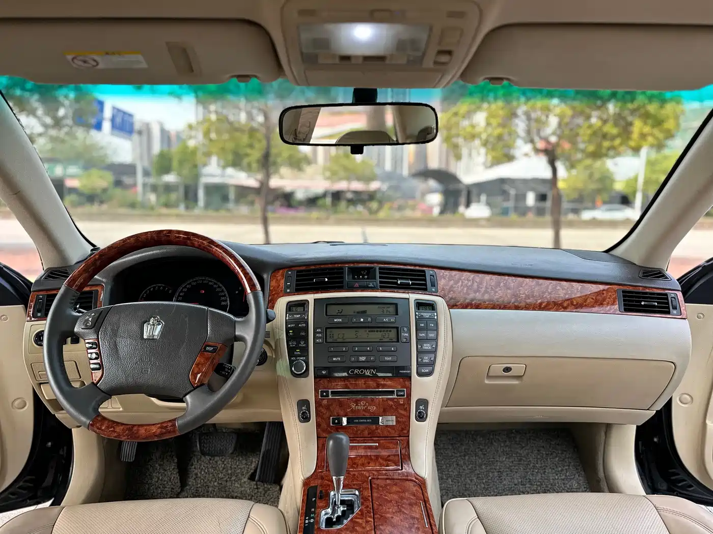 Toyota Crown 2007 2.5L Royal Navigation Edition фото 10