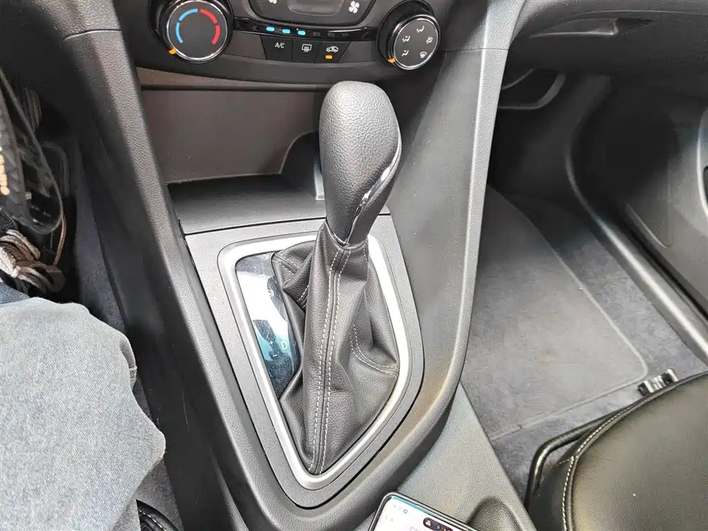 Buick Excelle 2021 Facelift 1.3T Auto Mild Hybrid Progressive фото 14