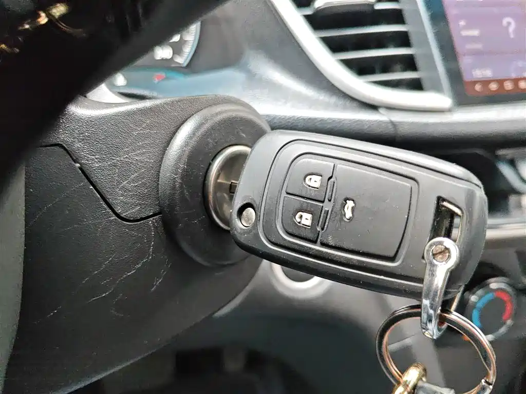 Buick Excelle 2021 Facelift 1.3T Auto Mild Hybrid Progressive фото 9