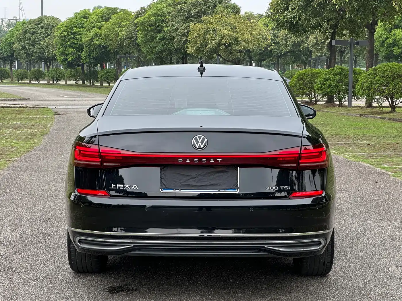 Volkswagen Passat 2024 380TSI Dragon Glory Edition фото 7