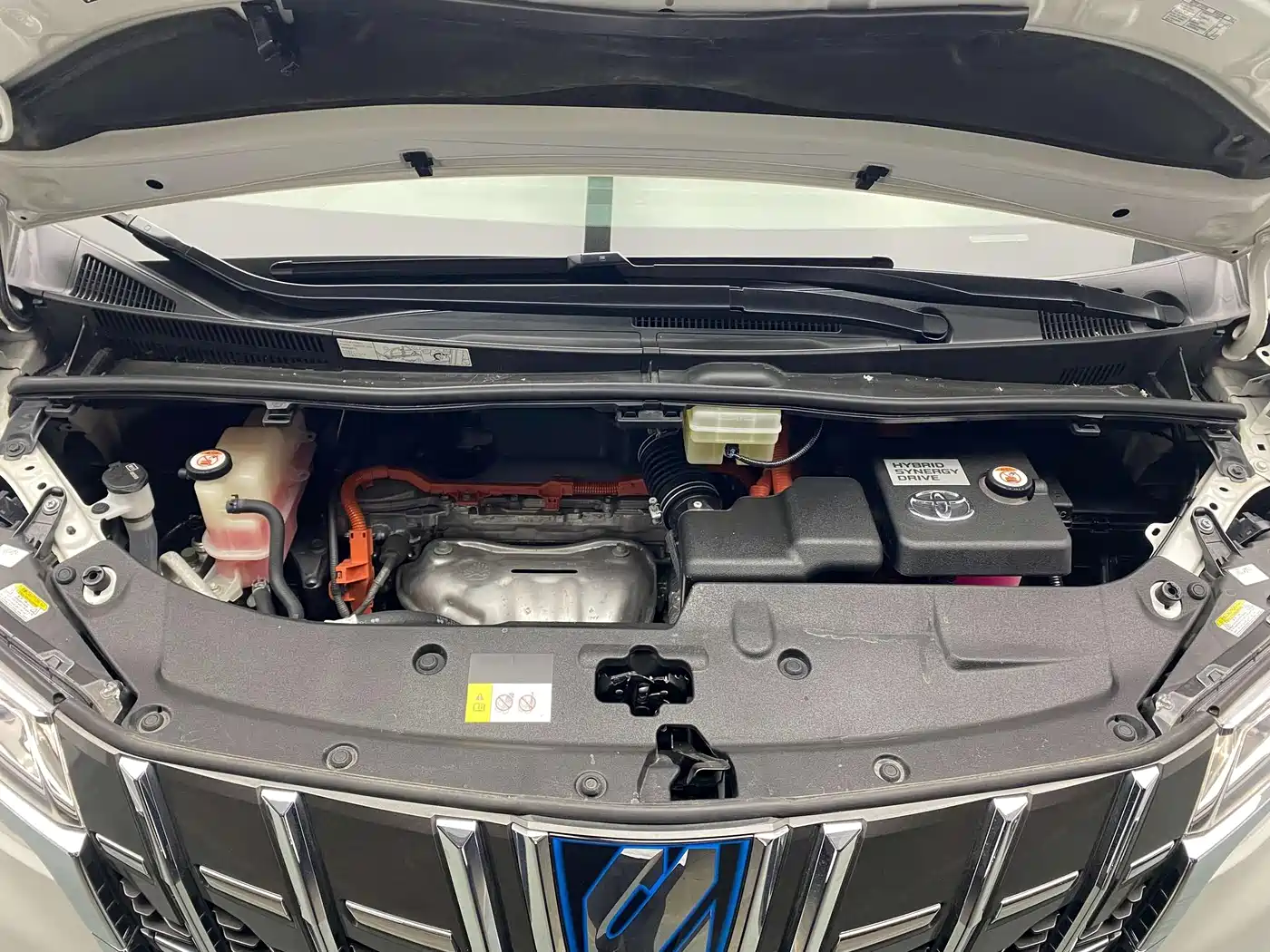 Toyota Alphard 2019 Hybrid 2.5L Premium Edition фото 8
