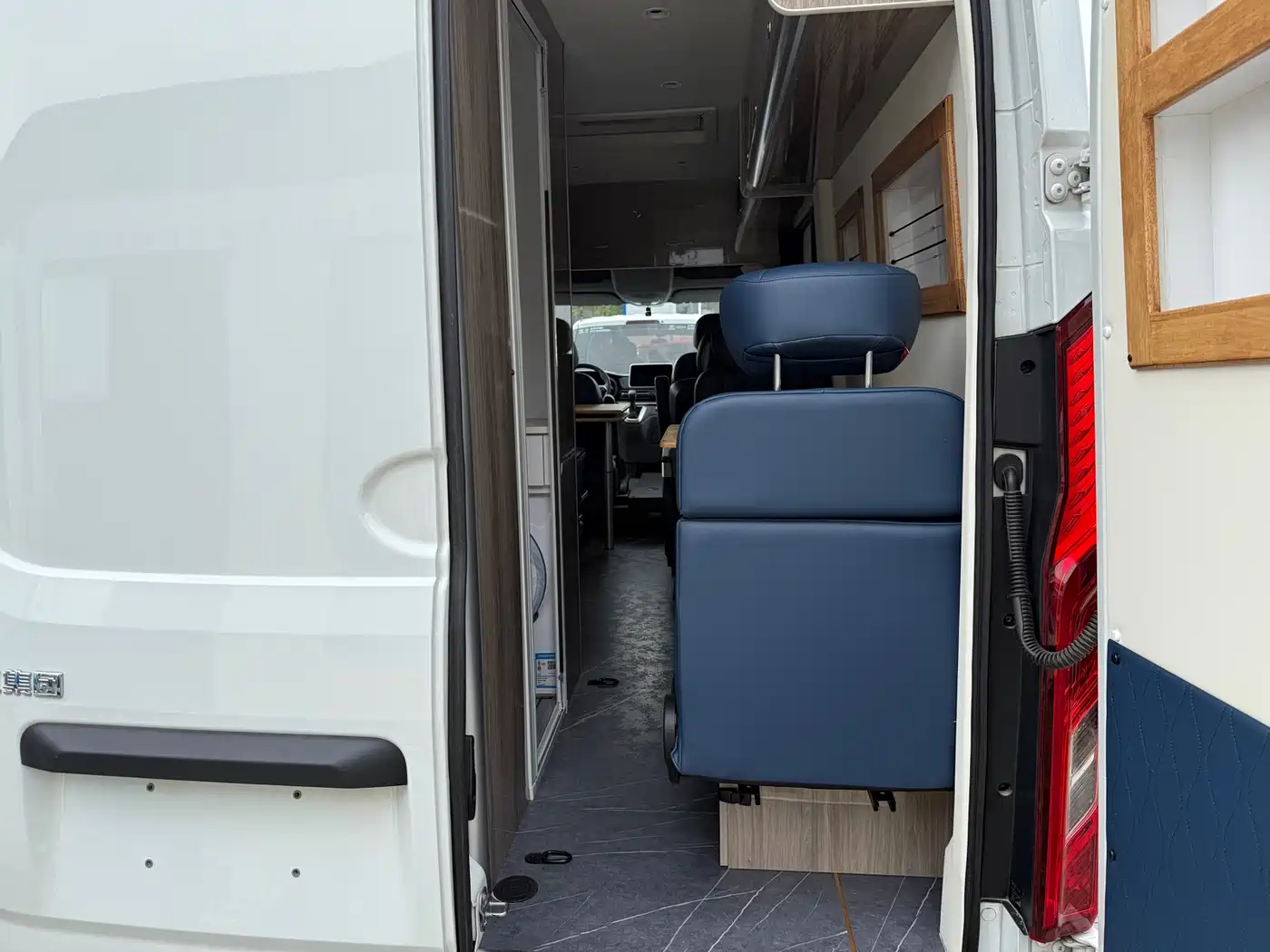 SAIC Maxus MAXUS V90 RV 2023 Model Active Lifestyle фото 9