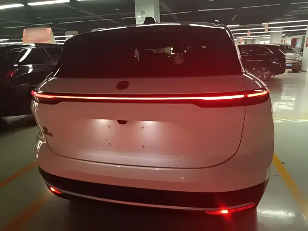Фото 4 - NIO ES6