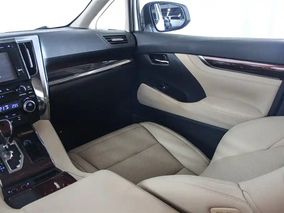 Toyota Alphard 2015 3.5L Luxury Edition фото 15