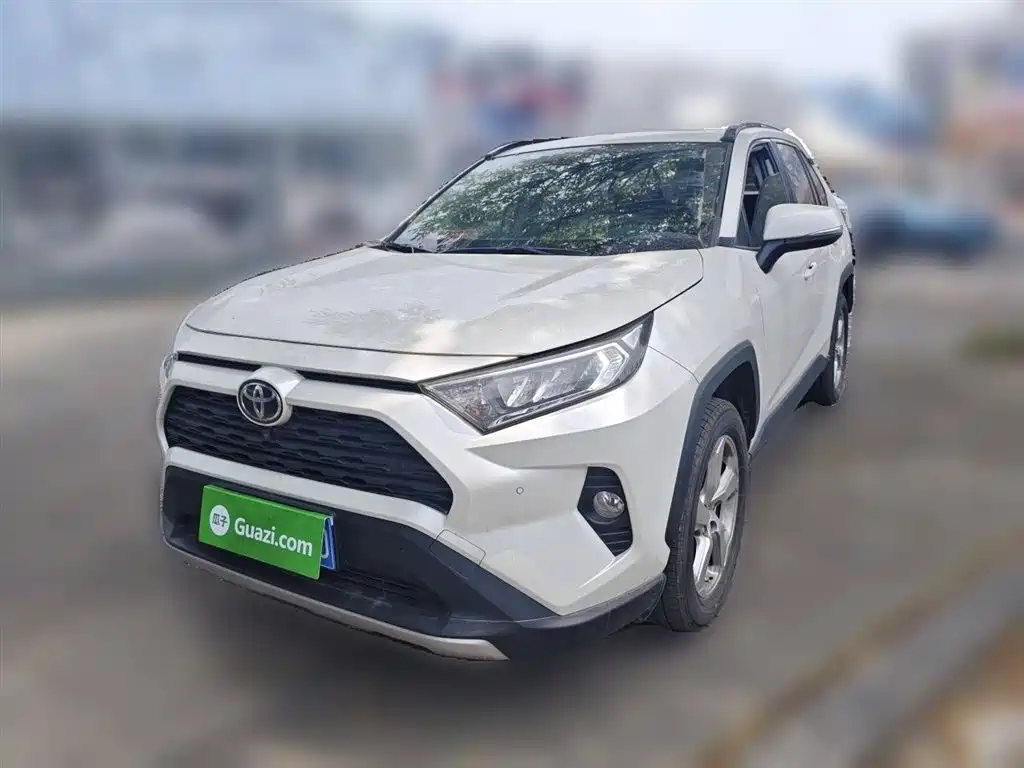 Toyota RAV4 Rongfang 2022 2.0L CVT 2WD Trend Plus Edition фото 2