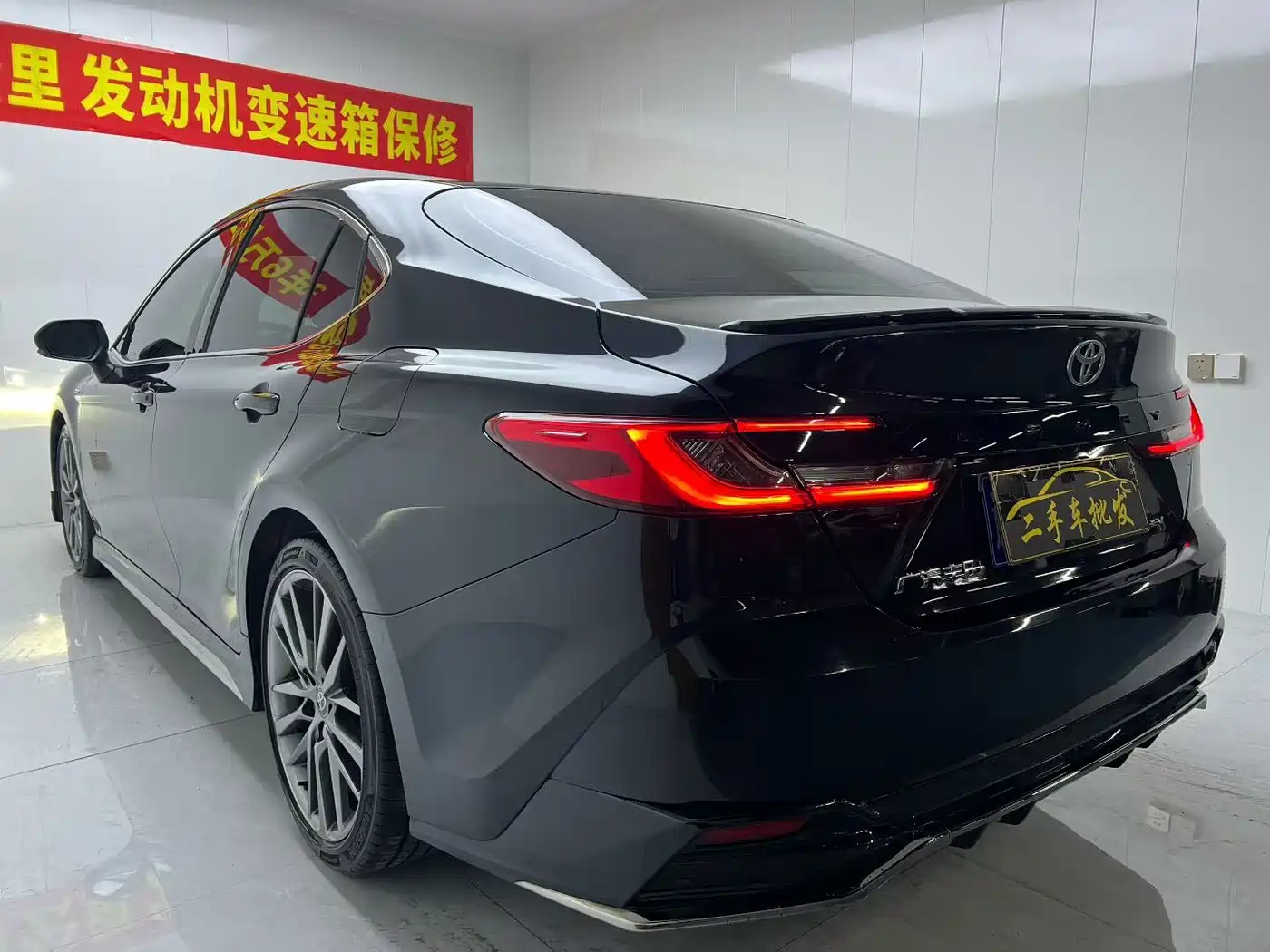 Photo 6 - Toyota Camry