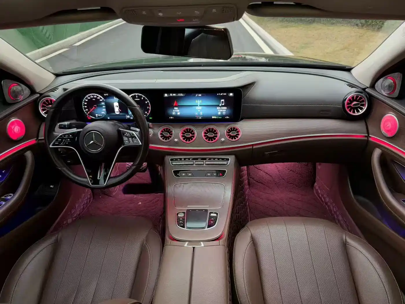 Mercedes-Benz E-Class 2022 E 300 L Sport Luxury фото 7
