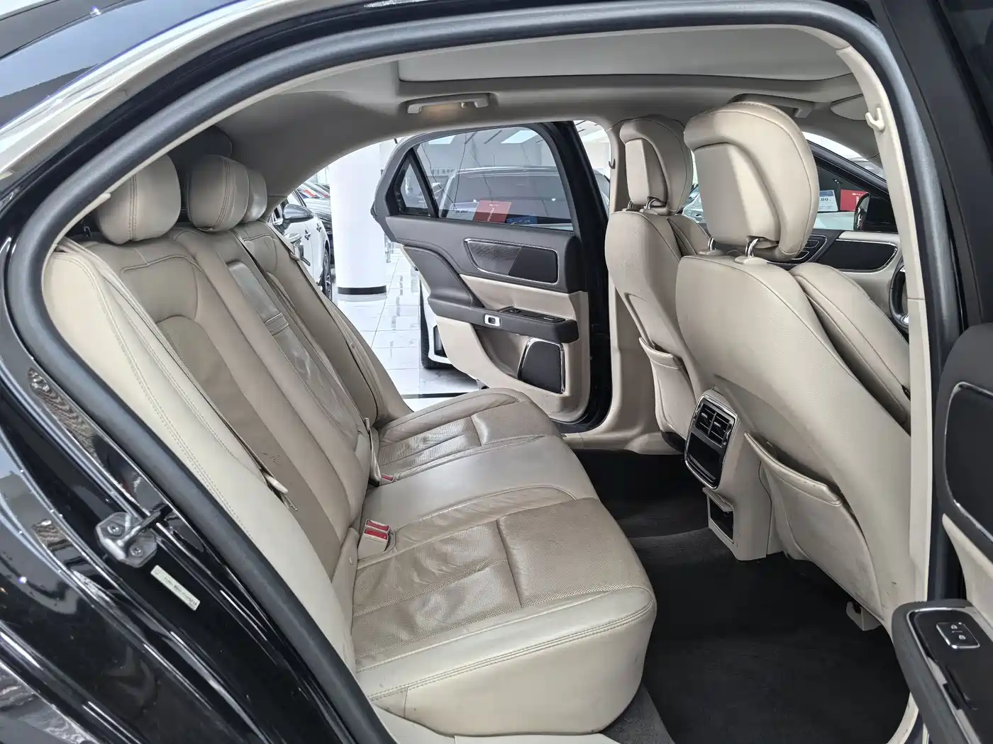 Lincoln Continental 2018 2017 2.0T 2WD Premium Edition