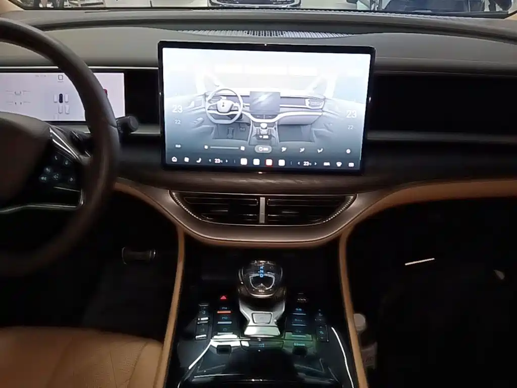 Denza D9 2025 2025 EV Smart Drive Edition 600 AWD Luxury