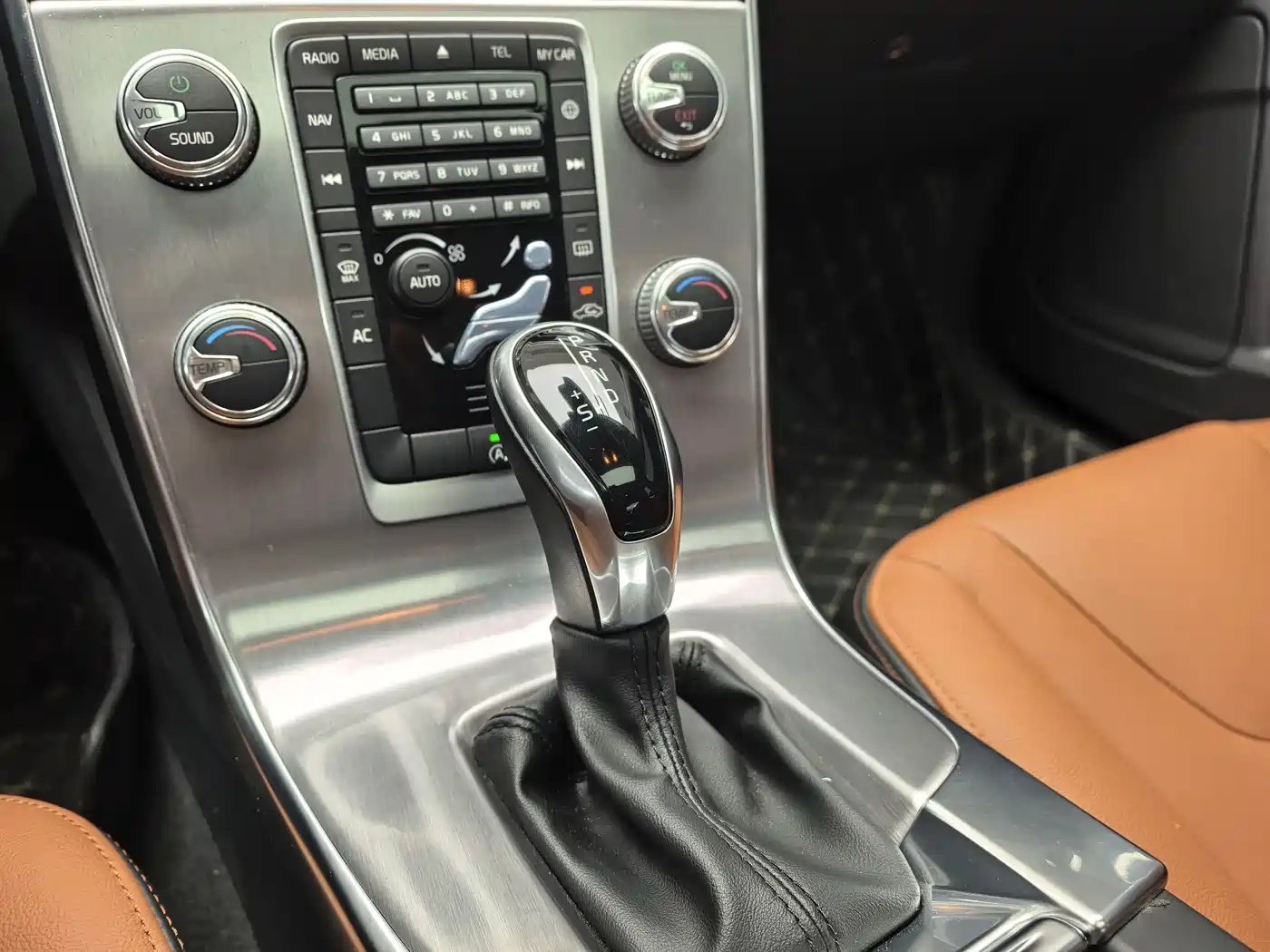 VOLVO S60