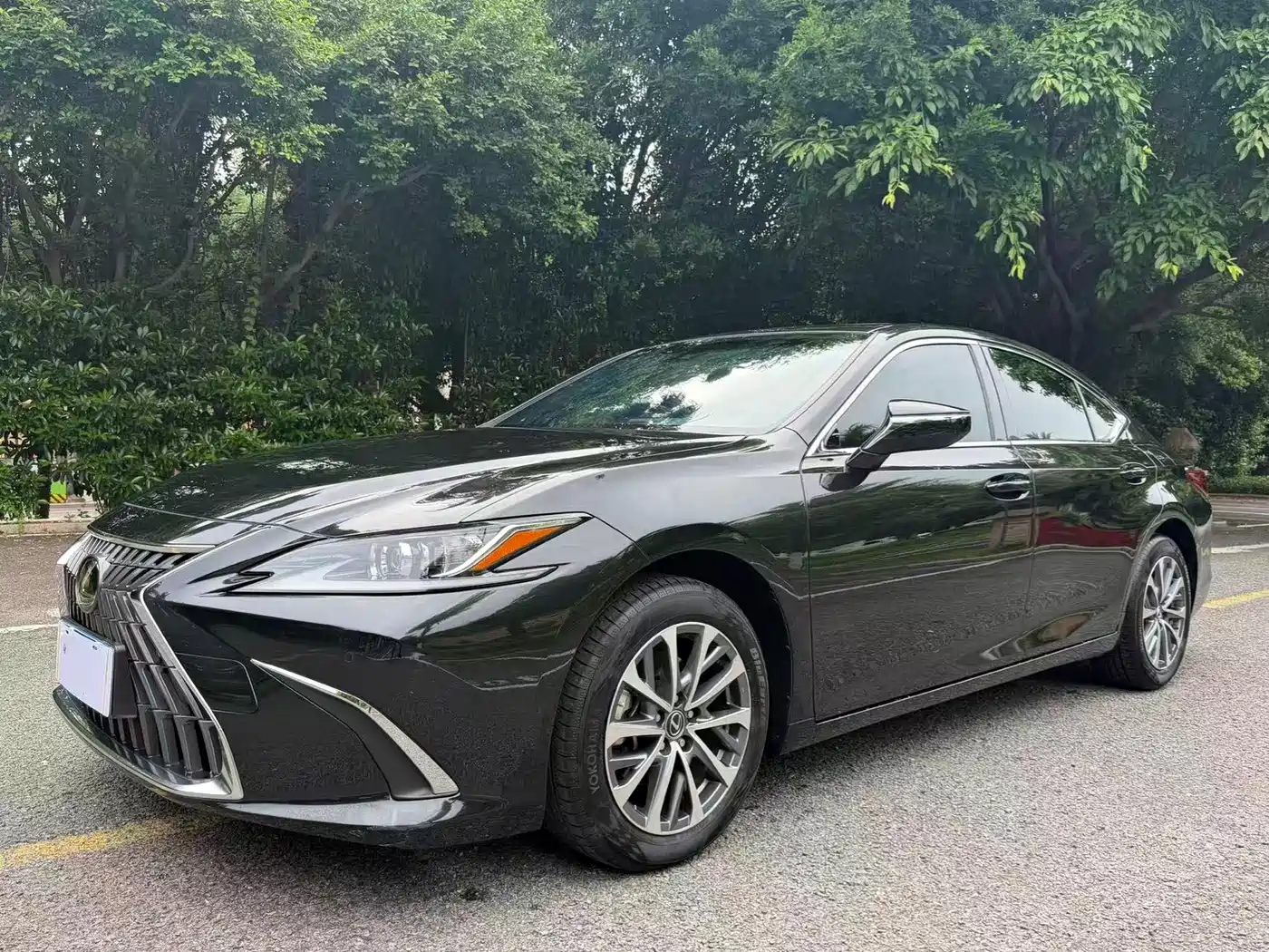 Lexus ES 2023 200 Excellence Edition фото 3