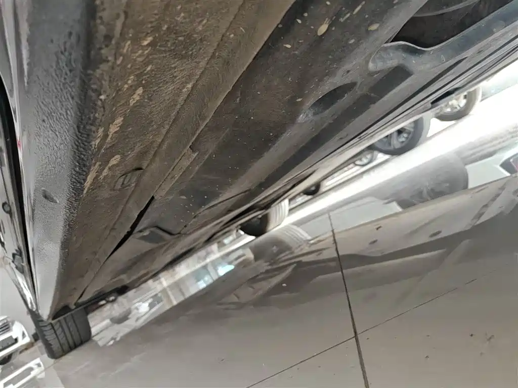 Volkswagen Passat 2019 330TSI Luxury Edition China VI фото 22
