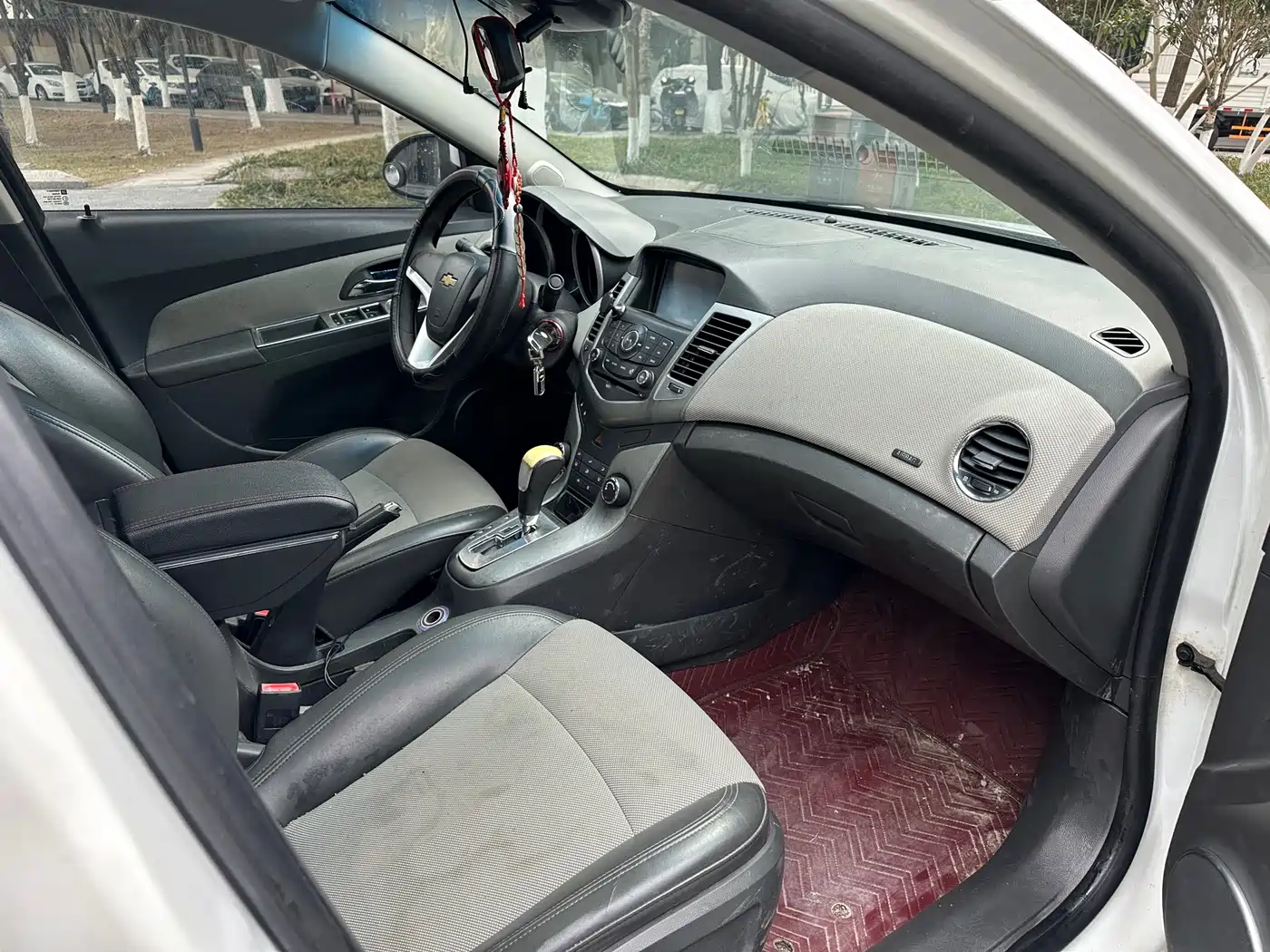 Chevrolet Cruze 2013 Model 1.8L SE AT фото 15