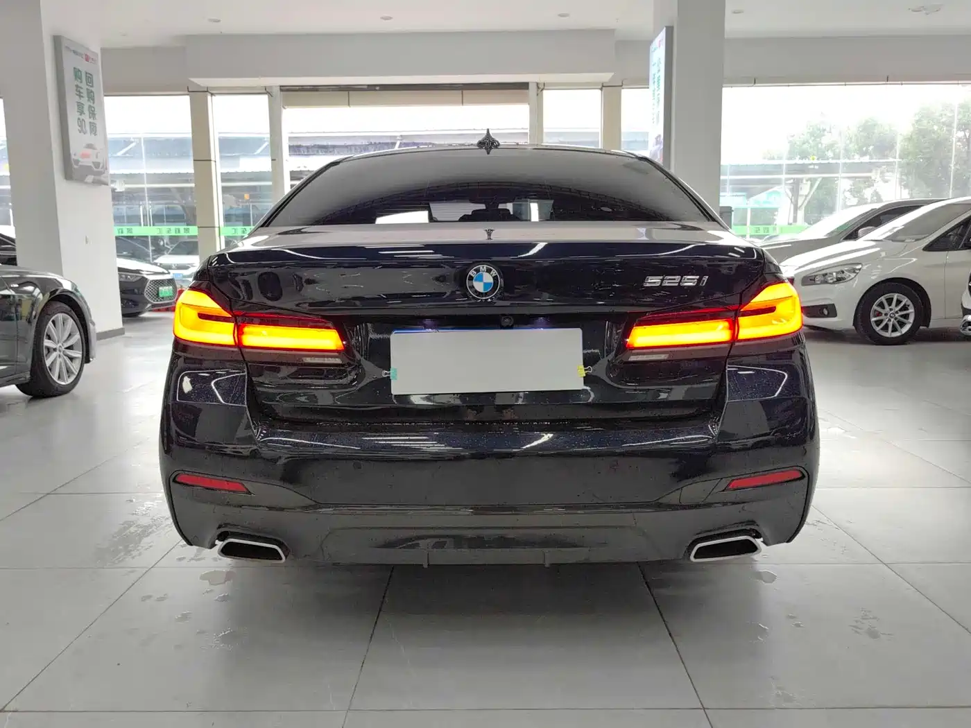 BMW 5 Series (Import) 2022 525i M Sport Package фото 13