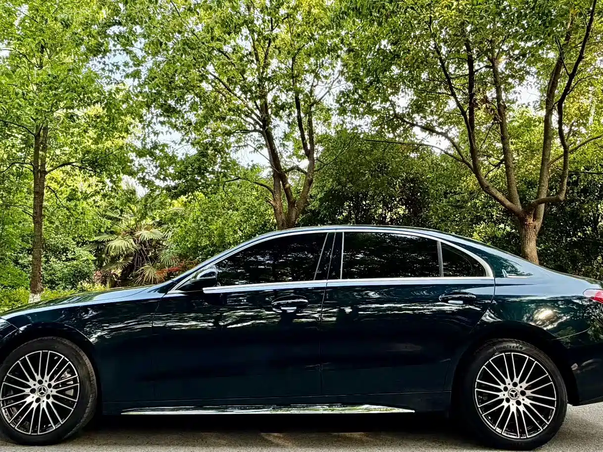 Mercedes-Benz C-Class 2024 C 200 L Sport Edition фото 2