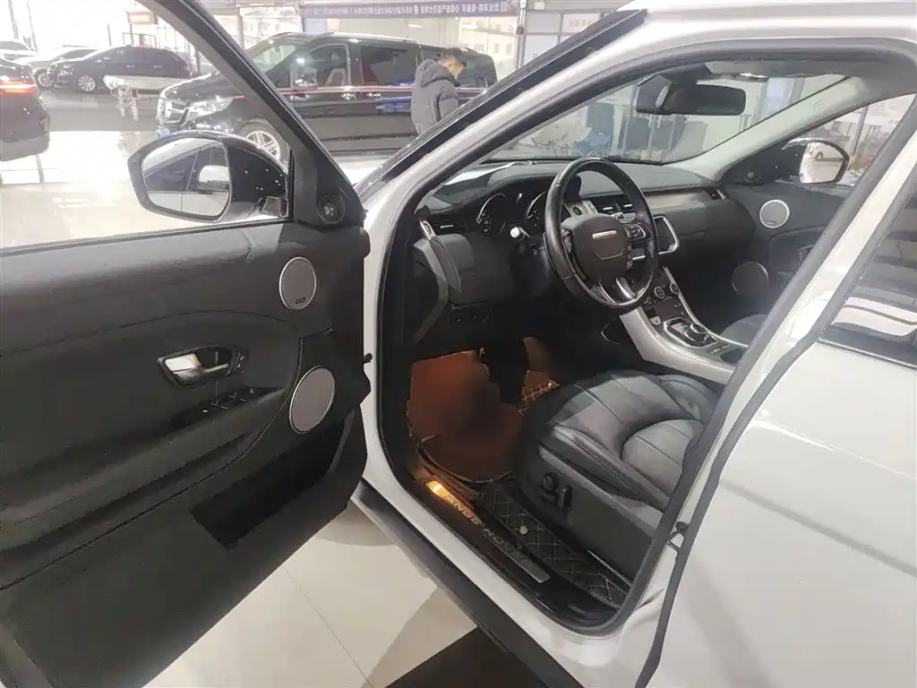 Land Rover Range Rover Evoque 2018 240PS SE Smart Edition фото 12