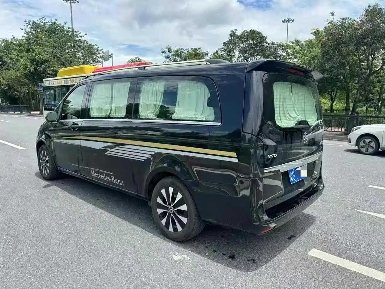Mercedes-Benz Vito 2021 2.0T Elite 7-Seater фото 4