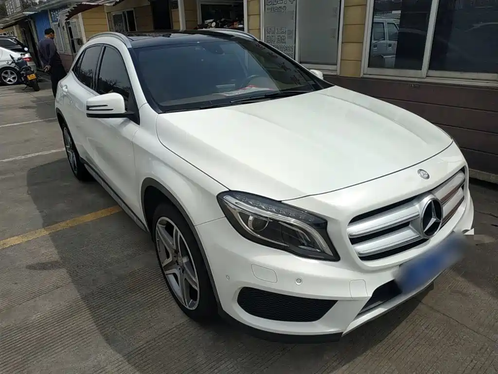 Mercedes-Benz GLA 2015 GLA 260 4MATIC Sport фото 4