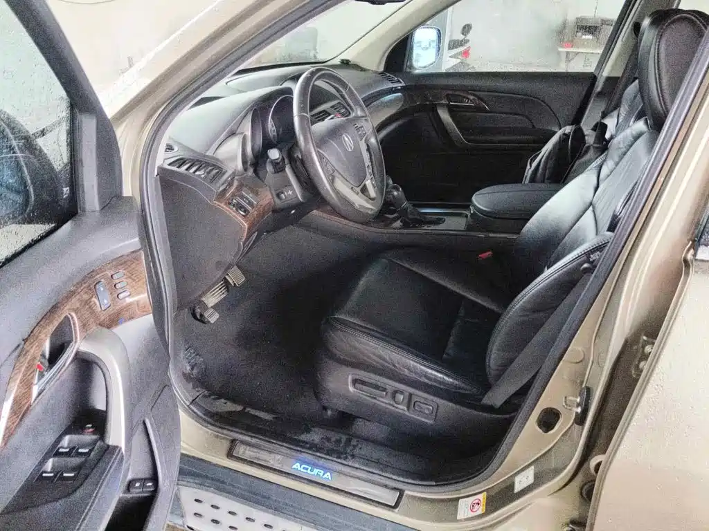 Photo 8 - Acura MDX